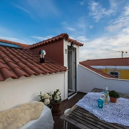 アパート Duplex With Terrace In Alfama,