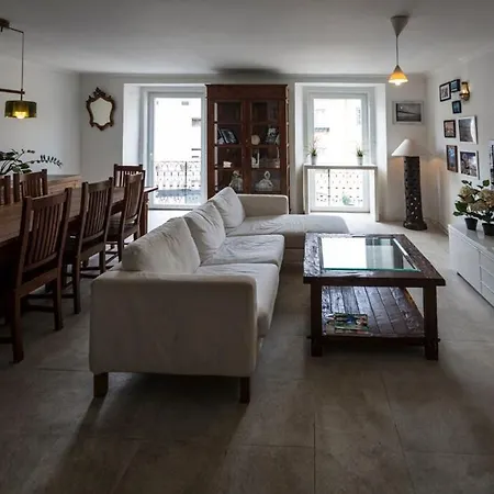 Duplex With Terrace In Alfama, 아파트