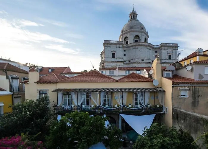 Duplex With Terrace In Alfama, Lisbon