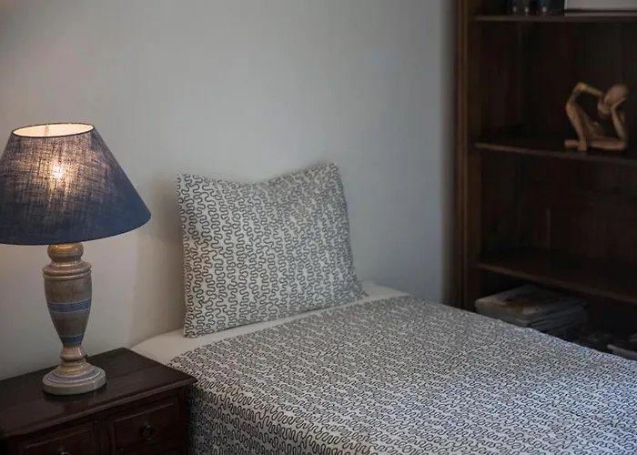 Appartement Duplex With Terrace In Alfama, Lissabon