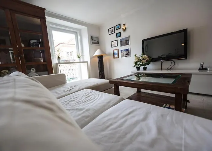 Duplex With Terrace In Alfama, Апартаменти *